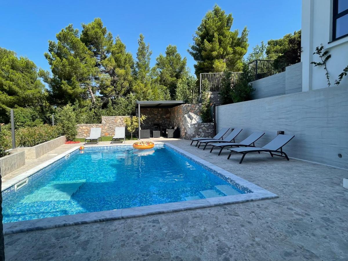 Villa Pine Bar Dış mekan fotoğraf