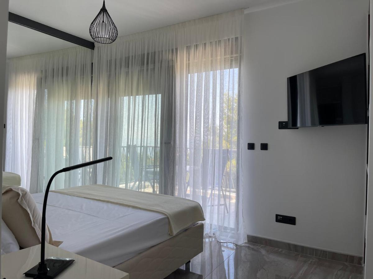 Villa Pine Bar Dış mekan fotoğraf