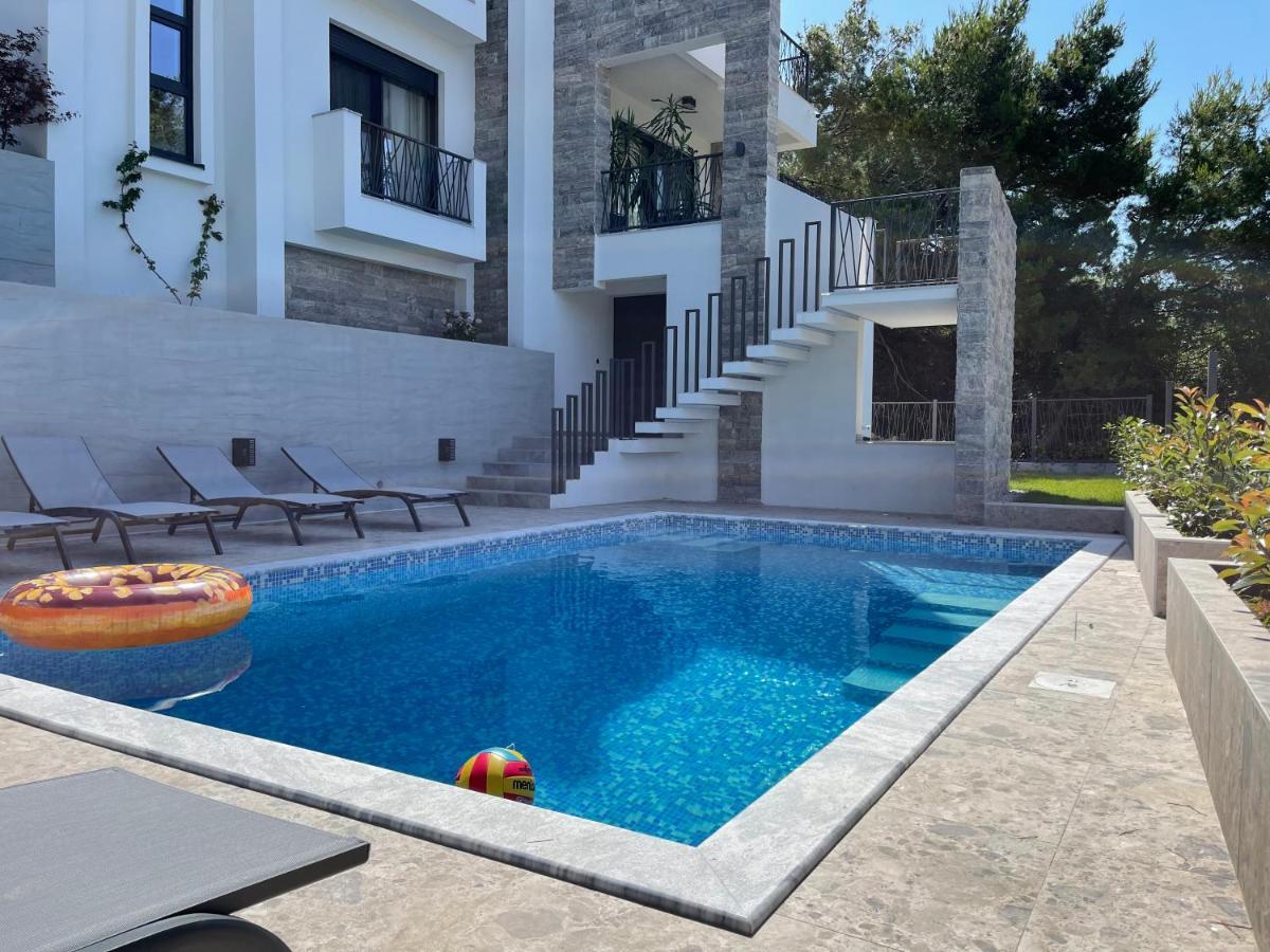 Villa Pine Bar Dış mekan fotoğraf