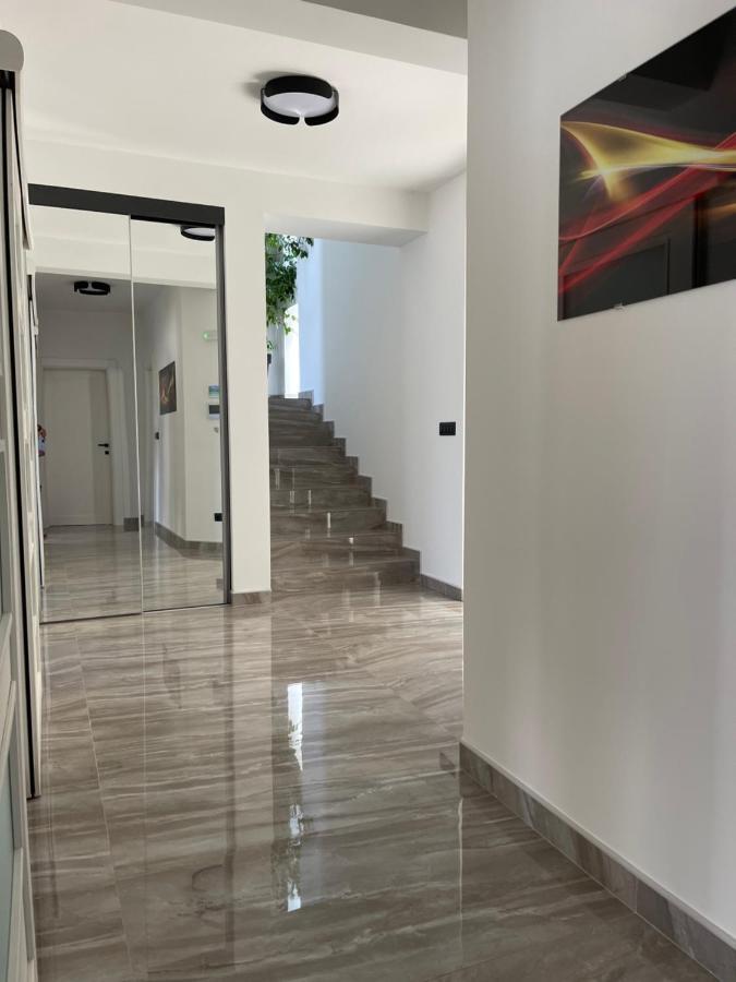 Villa Pine Bar Dış mekan fotoğraf
